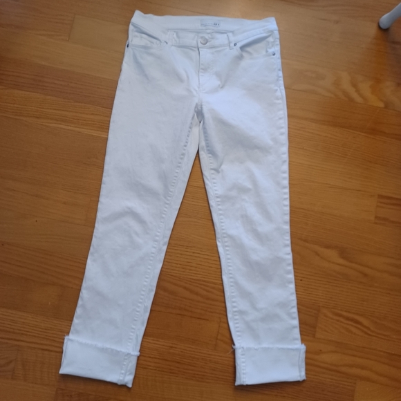 LOFT Denim - Loft white jeans Cropped with cuff size 6